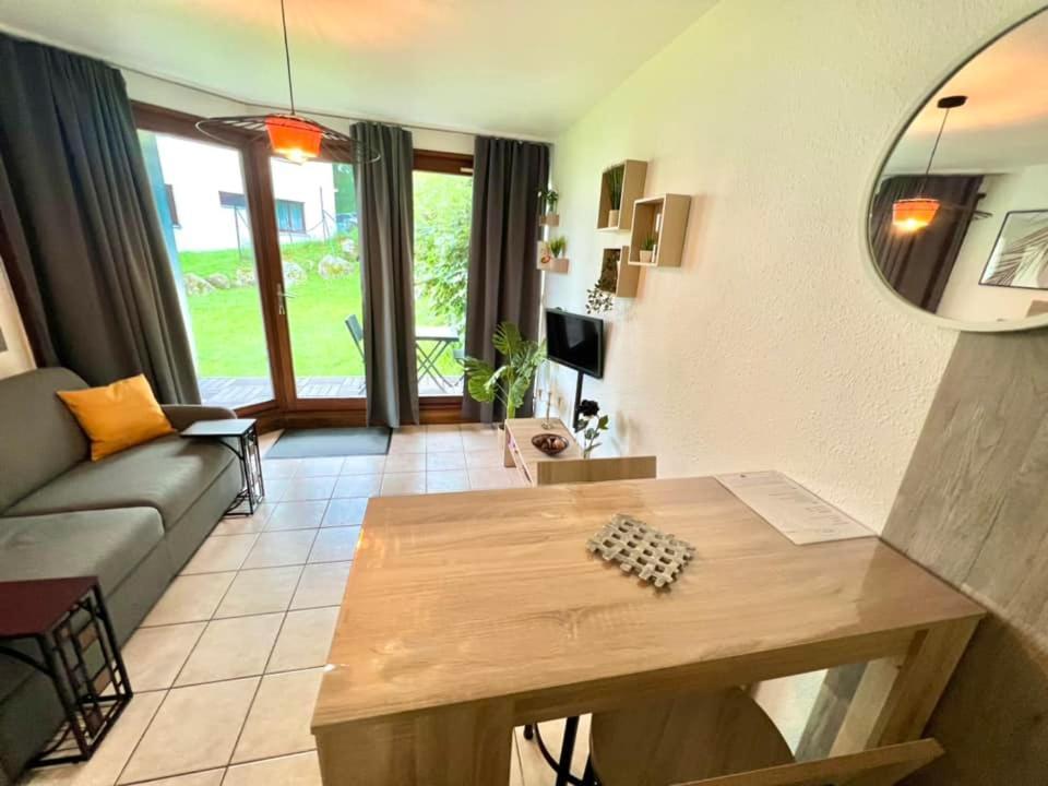 Joli Studio Cosy, Vue Magnifique Et Terrasse Privee Gerardmer Luaran gambar